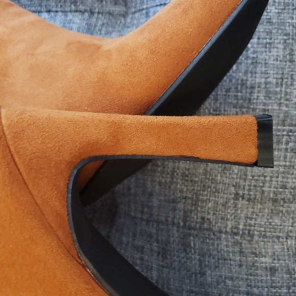 Coutgo Pointed Toe Pearl  Buckle Stiletto Faux Suede Booties Rust Tan Size 8.5 - Picture 10 of 11